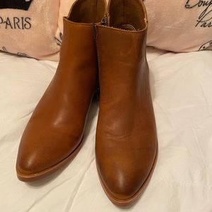 FRYE Women’s Caramel Ankle Boot NWOT